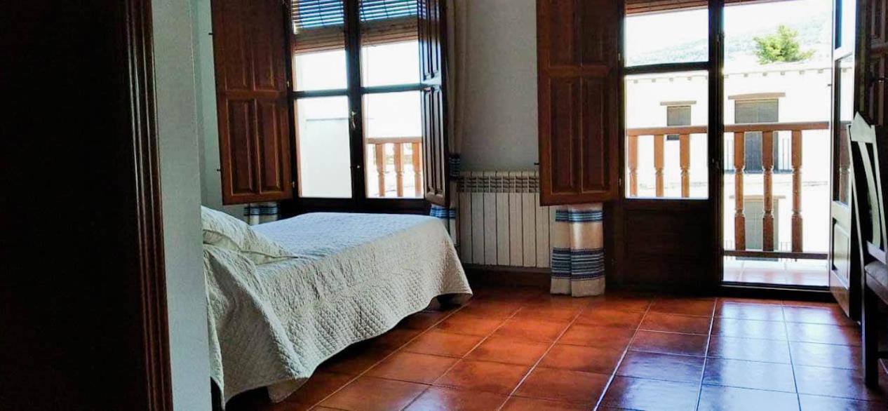 El Cascapeñas De La Alpujarra Pensión *
